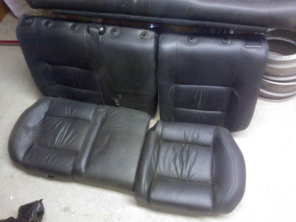 MK4 rear black leather high bolster seat no tears 25!! VW Vortex