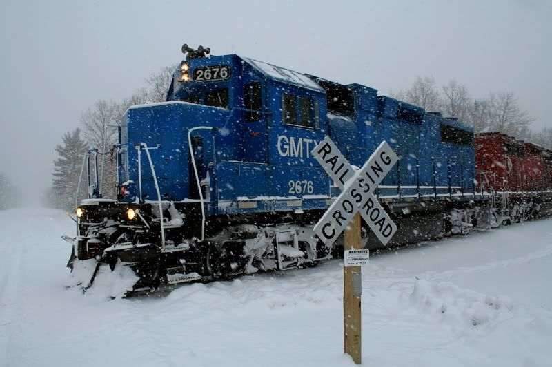 IMAGE: http://i139.photobucket.com/albums/q287/BB_Michigan/Trains/IMG_2305.jpg