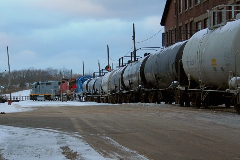 IMAGE: http://i139.photobucket.com/albums/q287/BB_Michigan/Trains/IMG_2665.jpg