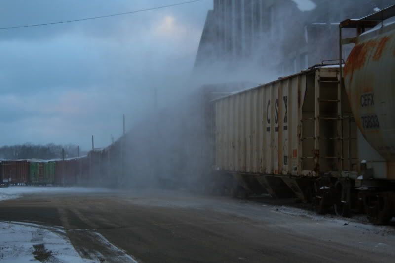 IMAGE: http://i139.photobucket.com/albums/q287/BB_Michigan/Trains/IMG_2676.jpg