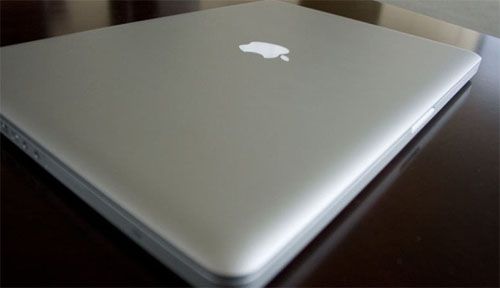 HCM Macbook Pro 17 inch MC725 khủng long dành cho bác nào mê đồ hoạ,giải trí