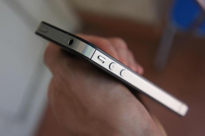 Iphone 4s 32gb quốc tế hàng ZP màu đen hàng hiếm nguyên zin chạy 6.1.3 - 2