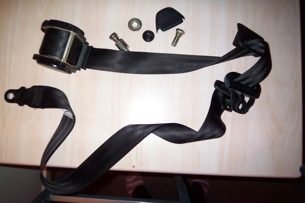 Why wont a seat belt uncoil, help! VW T4 Forum VW T5 Forum