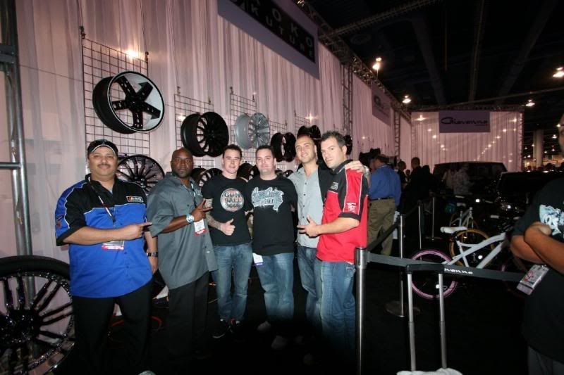 http://i139.photobucket.com/albums/q300/amszstore/SEMA%202009/rayssemashow2009344-0.jpg