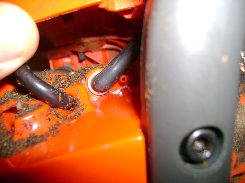 Husqvarna 340 fuel leak