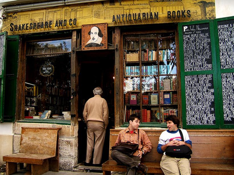 shakespeare-and-co-240.jpg
