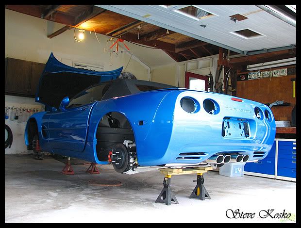 http://i139.photobucket.com/albums/q306/bluefevr/2000_Corvette/Corvette_Detail_248_a.jpg