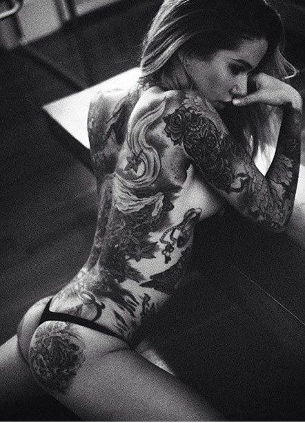 HOT GIRLS WITH INK!(TATTOOS) [GALLERY] 54 PHOTOS+GIFS!
